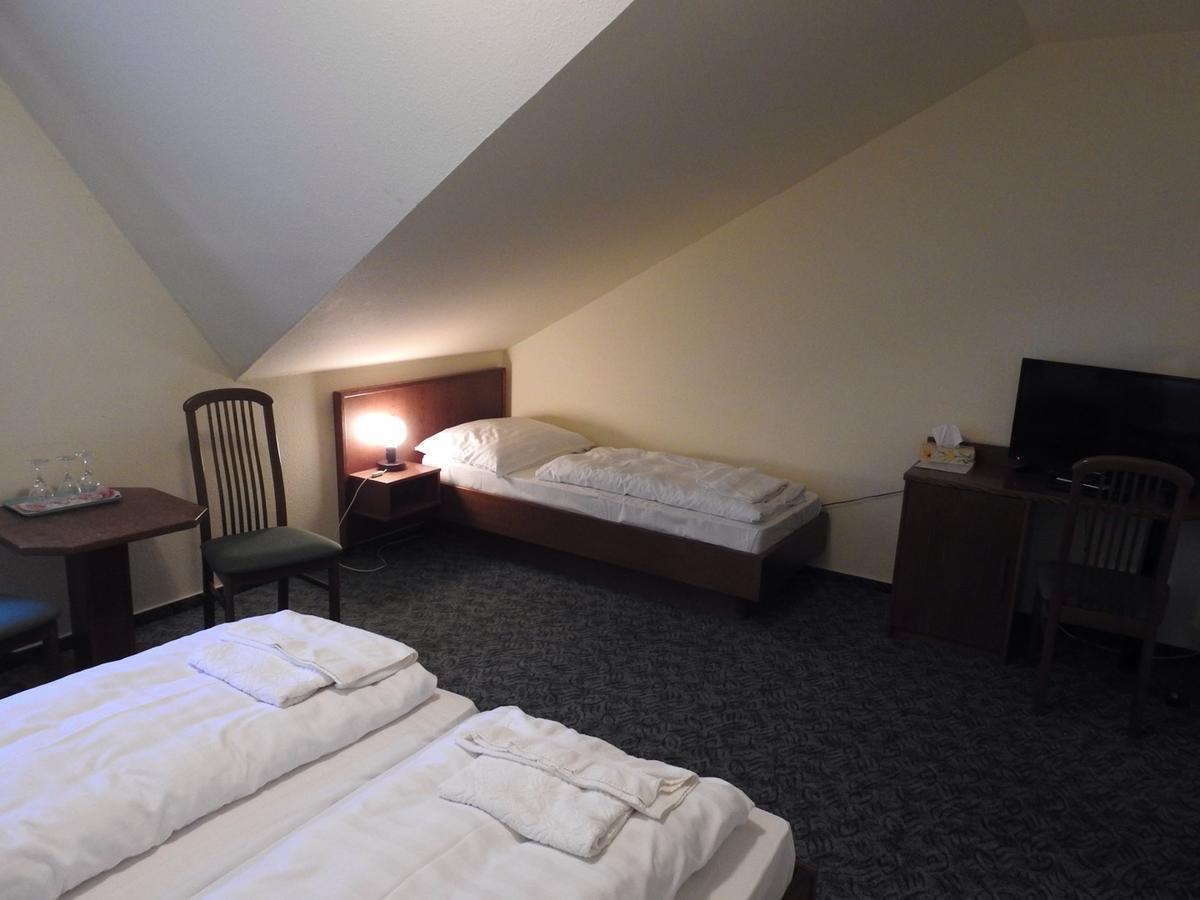Bed and Breakfast A Fogado Bicske Exterior foto